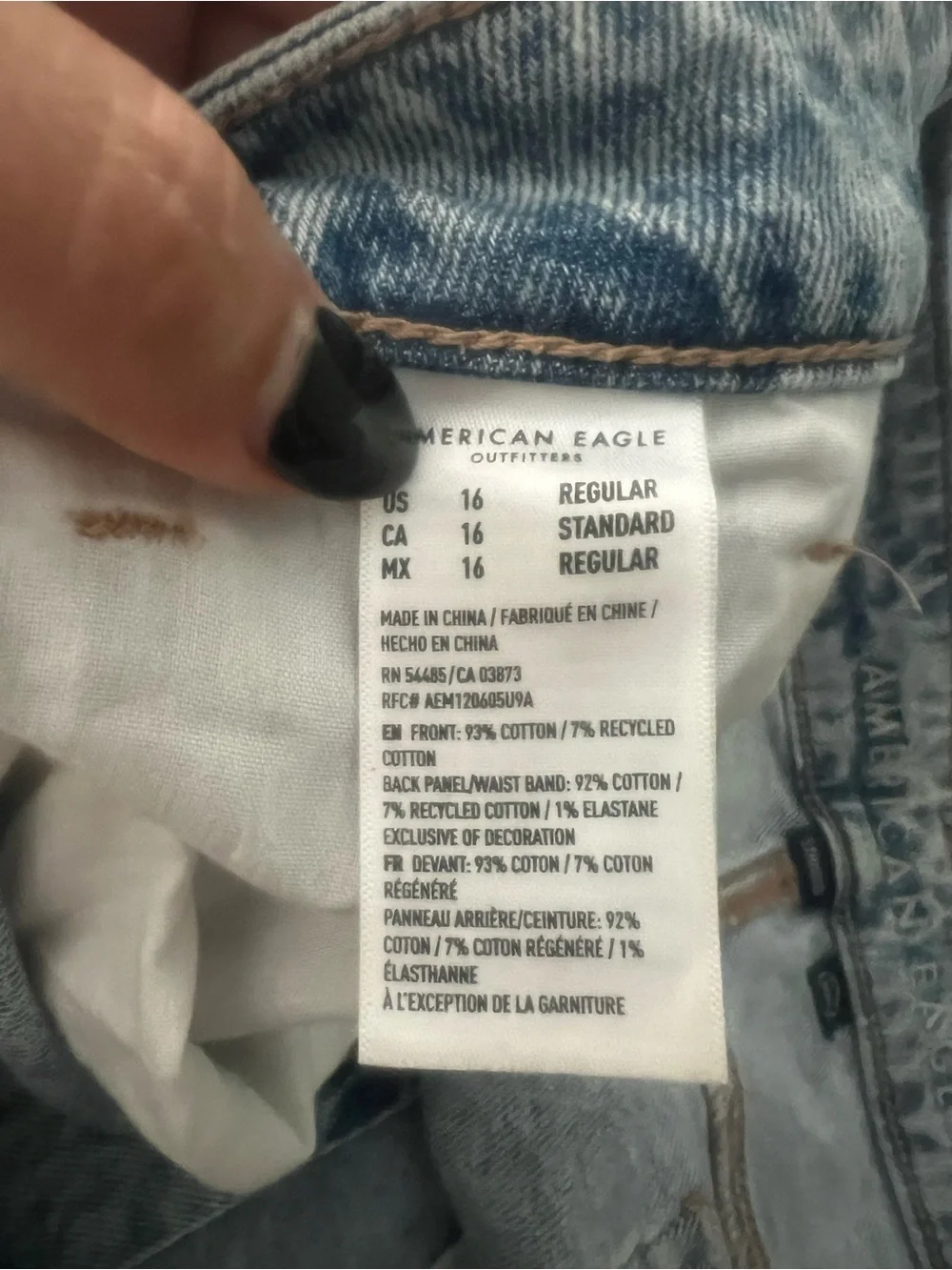 American Eagle Outfitters Women's Relaxed Distressed Jeans in Light Blue